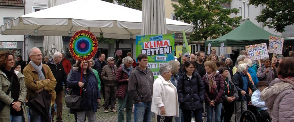 "Metzingen ist bunt" Demonstranten (Quelle: RIK)