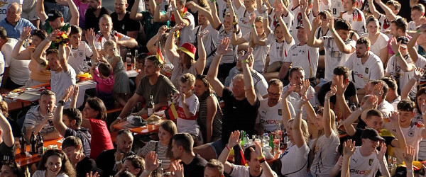 Public Viewing im Motorworld Village in Metzingen (Quelle: RIK)