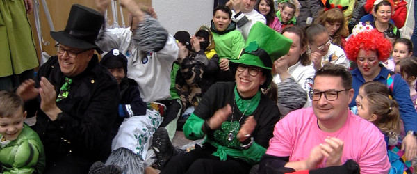 Narrenparty beim Rathaussturm in Metzingen (Quelle: RIK)