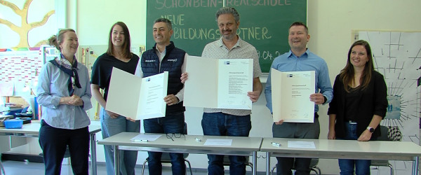 Kooperationsvertrag zwischen Sch&ouml;nbein-Realschule, ElringKlinger AG und Gebr. Knauer GmbH und Co. KG (Quelle: RIK)